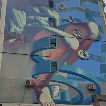 Spacious Urban Nest * 티라나